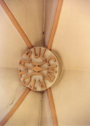 Tota pulchra - Detalle techo iglesia